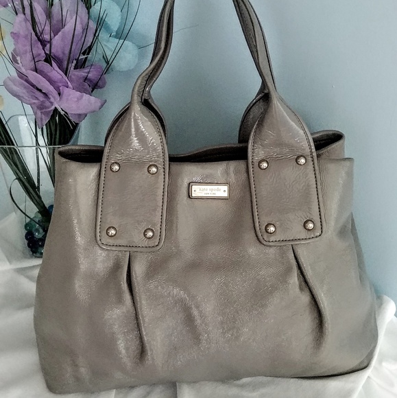 kate spade Handbags - Kate Spade Gray Shoulder Bag